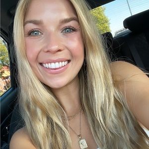 Meet your Posher, Monica